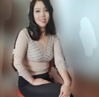 海角社区.翘班去干同事小胖的妈刘阿姨